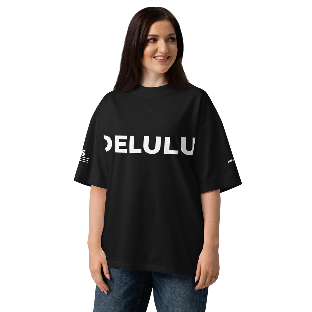 T-Shirt DELULU. schwarz – Lifestyle 1